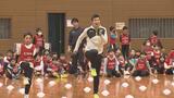 「速くてびっくり」桐生祥秀選手と本気の対決 9秒台の走り、肌で感じるかけっこ教室|TBS NEWS DIG