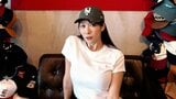 【 穂川果音 】　白T×ワイドパンツに黒カーディガンを効かせたキャップ姿を披露　「少し綺麗めな印象を残したカジュアルなファッション大好き」|TBS NEWS DIG