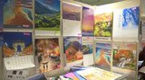 国内外から約4000部が一堂に 世界のカレンダー集めた展示販売会 収益は全額を教育・福祉団体へ寄付 盛岡市|TBS NEWS DIG