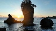 【岩手空中散歩】自然が生み出した芸術品　東日本大震災の津波にも耐えた田老地区の三王岩をドローンで撮影　岩手・宮古市　|　IBC NEWS | IBC岩手放送