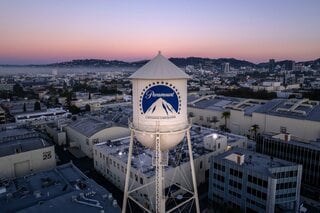 パラマウント、ワーナー買収なら年30本の劇場公開保証－3年契約提示| TBS CROSS DIG with Bloomberg