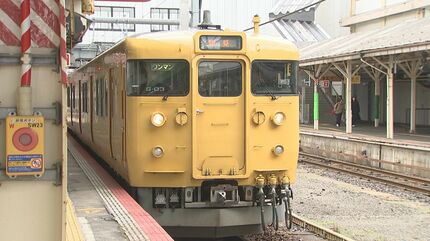 旧国鉄型車両115系「食パン電車」がラストラン…「急すぎて寂しい
