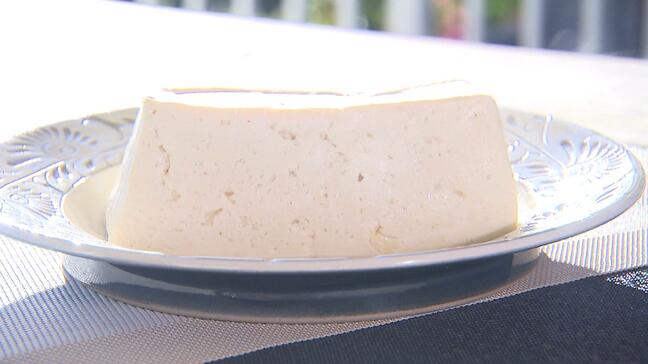 刺身よりも生鮮食品！ 沖縄の「島豆腐」 消費期限わずか3時間　厳しくなった衛生管理法を守り “アチコーコー”（熱々）で 販売続ける業者に密着【10月2日は豆腐の日】|TBS NEWS DIG