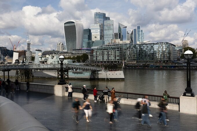 英上場ヘッジファンドのマン、運用資産が過去最大に膨らむ－約32兆円