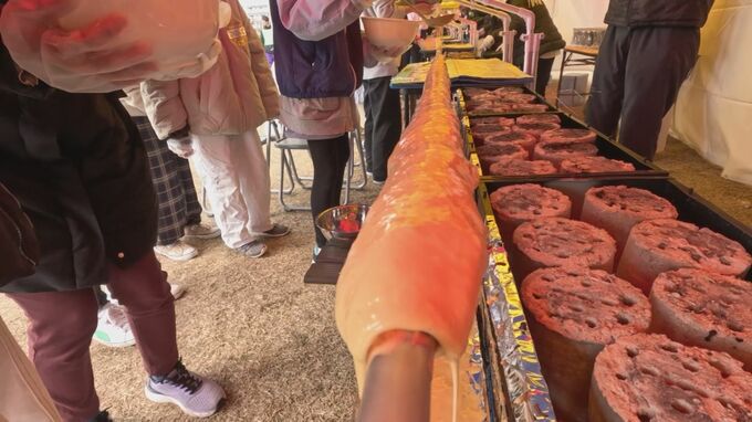 目標は22m"世界一長いバウムクーヘン"　150人が生地を塗ってギネス世界記録更新へ　ギネス認定員が本部に確認する事態も発生　|　BSSニュース | BSS山陰放送