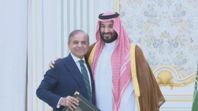 核保有国パキスタンとサウジアラビア「相互防衛協定」締結　緊迫する中東情勢…有事にパキスタンが“核の傘”提供の可能性も