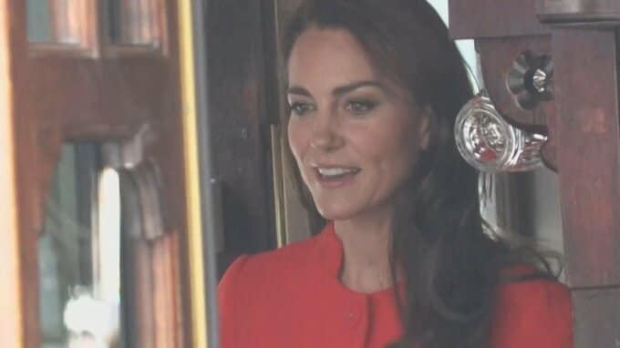 イギリス・キャサリン妃が腹部手術 約2週間病院で療養へ　チャールズ国王も来週 前立腺肥大の処置
