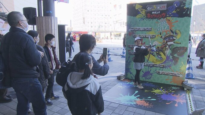 ＪＲ大分駅前で雪を投げる！？人気ゲームコラボイベント　|　大分のニュース｜OBS NEWS｜大分放送