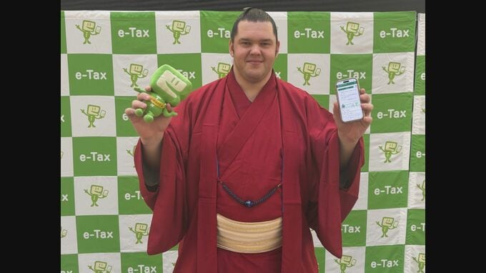 確定申告も土俵際で慌てない！　ウクライナ出身の獅司関がスマホを使った申告体験 「簡単だよ」とアピール　所得税の確定申告の受付は3月16日まで|TBS NEWS DIG