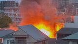激しい炎…早朝の住宅街で火事 焼け跡から性別不明の1人の遺体 住人の62歳男性と連絡取れず 隣接する住宅にも火が…名古屋・瑞穂区 | 名古屋・愛知・岐阜・三重のニュース【CBC news】 | CBC web
