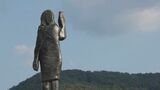 メラニア・トランプ米大統領夫人の銅像が消える 夫人の故郷、スロベニアで|TBS NEWS DIG