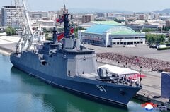 北朝鮮、初の5000トン級駆逐艦を就役－金正恩氏「海軍の核武装推進」| TBS CROSS DIG with Bloomberg