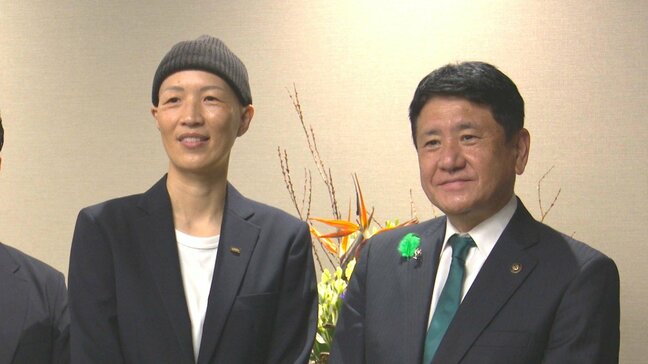 女子バスケ山梨クィーンビーズ関係者が甲府市長を表敬訪問　来シーズンの一部昇格誓う|TBS NEWS DIG