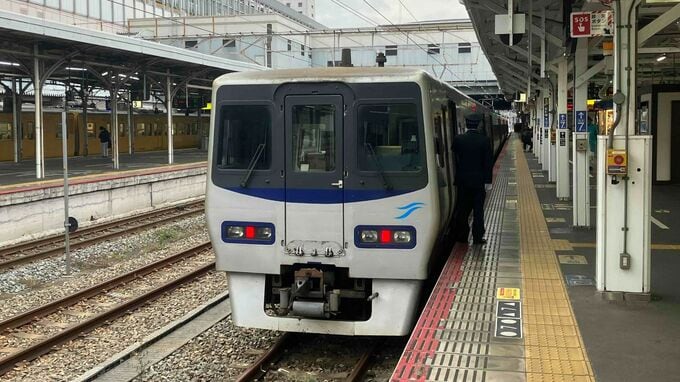 【しおかぜ】伊予西条駅の発車時刻に運転士が乗務できず8分遅れで出発　320人に影響|TBS NEWS DIG