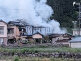 「2階部分から火が見える」静岡市葵区の住宅で火事 隣接する小学校や住宅の壁も焼く けが人なし　|　静岡のニュース | SBSNEWS | 静岡放送