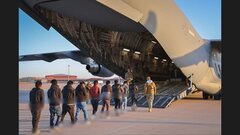 トランプ政権が不法移民の強制送還を開始　軍用機も使用　トランプ大統領「悪質な犯罪者を排除」| TBS CROSS DIG with Bloomberg