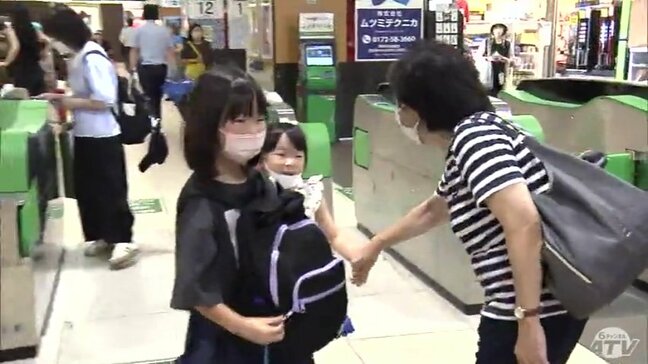 お盆 帰省ラッシュはじまる JR東日本・東北新幹線の下りのピークは9日で終日ほぼ満席 Uターンの上りのピークは17日となる見込み|TBS NEWS DIG