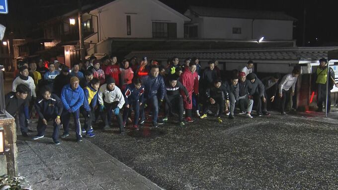 雪の中で“福男選び” 岐阜でも開催…一番福の30歳会社員「地元の人間で取れてよかった」　|　名古屋・愛知・岐阜・三重のニュース【CBC news】 | CBC web