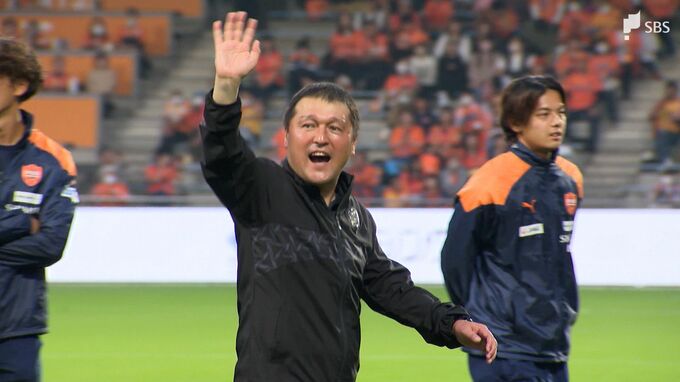 「我々に魂とエネルギーと戦う姿勢を植え付けて」「いるべき場所へ返り咲こう」清水・秋葉忠宏監督＆鈴木義宜キャプテンがJ1復帰をサポーターへ誓う　|　静岡のニュース | SBSNEWS | 静岡放送
