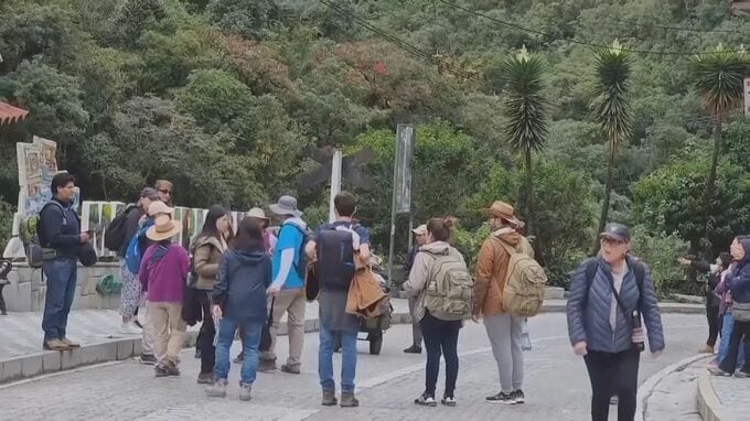 ペルーの日本大使館　20人強の日本人観光客「足止め解消」と判断