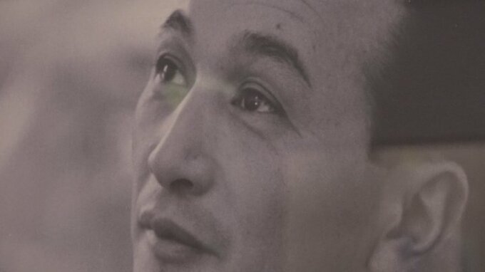 小説家 深沢七郎の生誕110年記念の特別展示　原稿や愛用のギターも　山梨県立文学館|TBS NEWS DIG