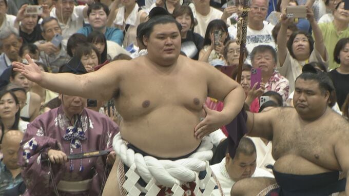 優勝の可能性残して千秋楽へ　横綱・大の里は大関破り10勝目　大相撲初場所 14日目|TBS NEWS DIG