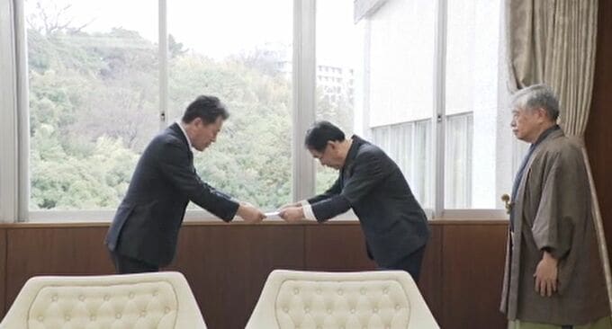 金沢能楽会が「北陸交通災害等遺児を励ます会」に寄付|TBS NEWS DIG