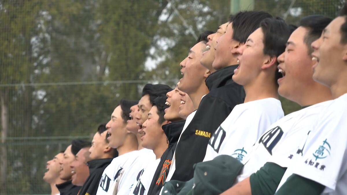 【選抜高校野球】“最後は明るく”校歌を熱唱、高知農業が前日練習…監督自らノック受けムード作り、最初は緊張→最後は笑顔（春センバツ）