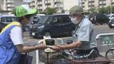濡れた手でコンセントに触らないで!一般家庭で感電リスク高まる夏に事業者が電気安全使用を街頭で呼びかけ 盛岡市|TBS NEWS DIG