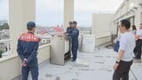 「校内の設備がすぐ動かせるかどうか再確認を」東京都の小学校火災を受け静岡県の小中学校で消防が安全確認 救助袋や消火器の設置状況など点検＝静岡・焼津市　|　静岡のニュース | SBSNEWS | 静岡放送
