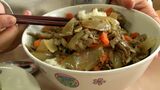 特産品 “つやま和牛” の牛丼など「一番おいしい」小学校で地元食材をふんだんに使った給食の試食会【岡山】|TBS NEWS DIG