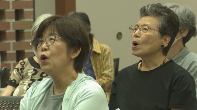 「年齢の半分くらい若返った」プロの歌手と11曲を歌唱　参加者が交流楽しむ　山梨・南アルプス市|TBS NEWS DIG