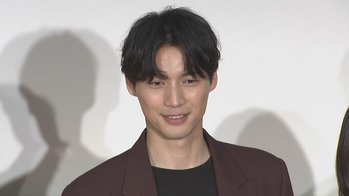 【 福士蒼汰 】“理想のクリスマス”テーマで妄想止まらず「男性が遅れちゃう」「走るシーンがあります」会場は笑顔で見守る|TBS NEWS DIG