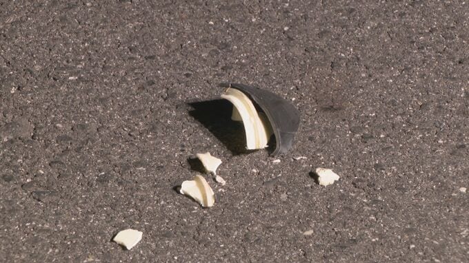 14歳の中学生が運転する原付バイクが交差点で軽乗用車と衝突　中学生が意識不明の重体|TBS NEWS DIG