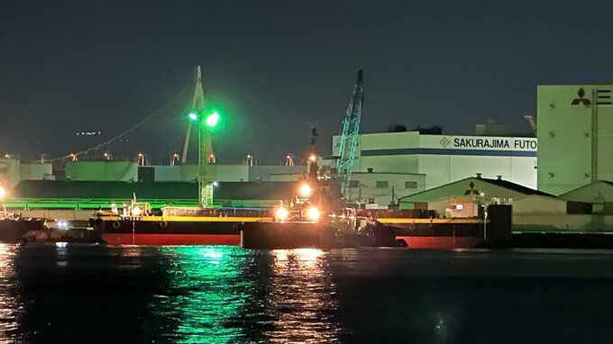 【速報】”迷いクジラ”を載せた船が出航　19日午後にも紀伊水道沖へ　ガス抜き作業などは無事に終了|TBS NEWS DIG