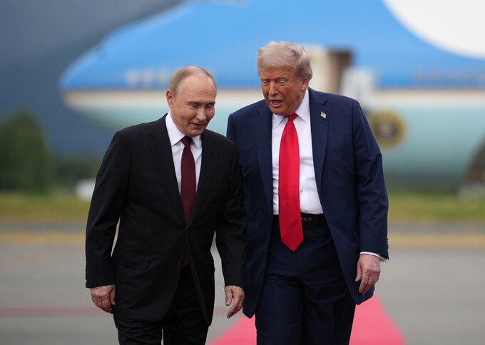 トランプ氏、プーチン氏と協議中と投稿－ゼレンスキー氏訪米控え