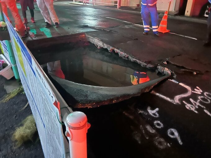 【速報】長崎市で一時道路が冠水 水道管交換に向けた工事の現場か|TBS NEWS DIG