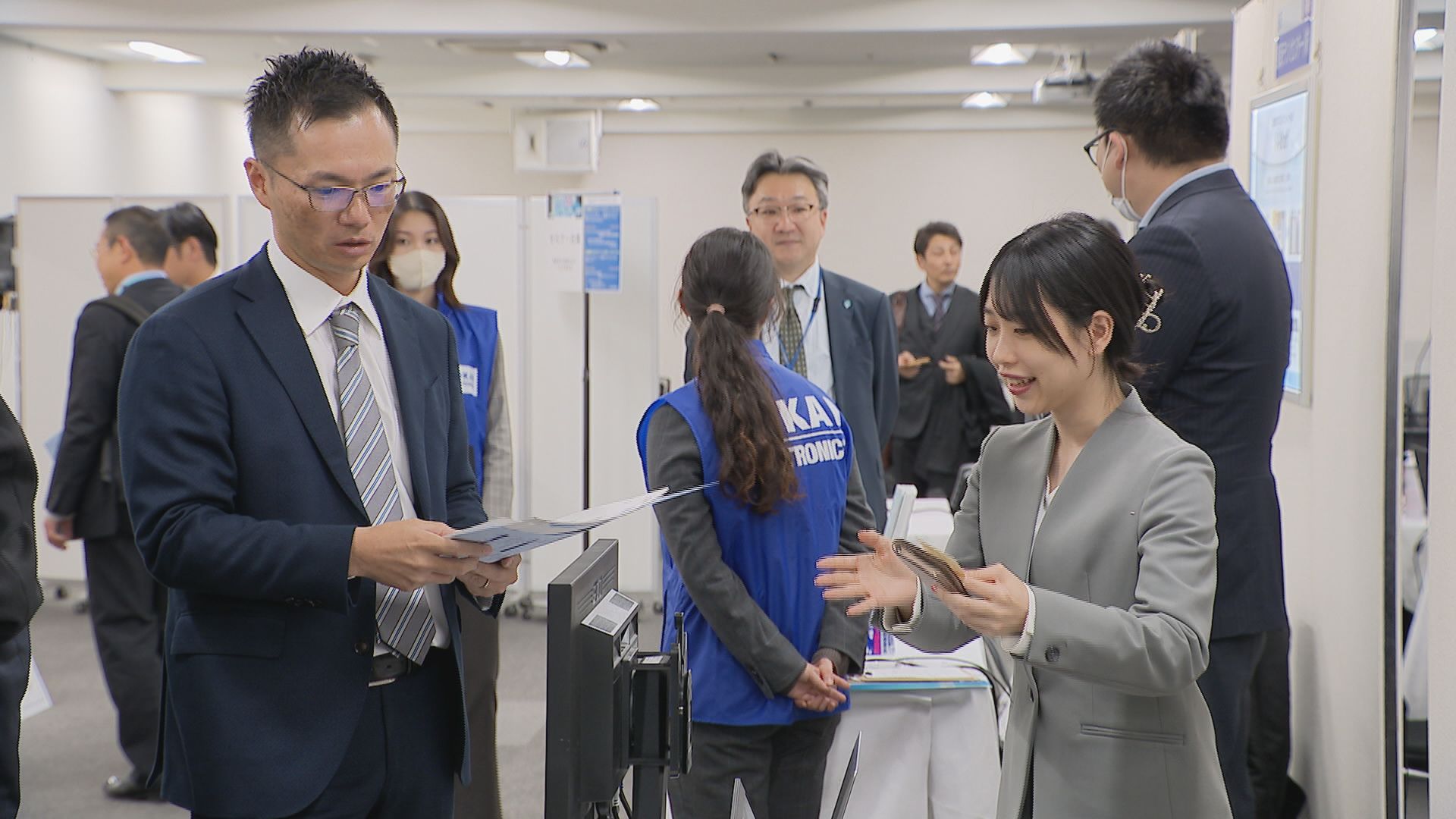 AIをビジネスに活用　中小企業向けイベント・デジタルワールド・ビジネスAI展　