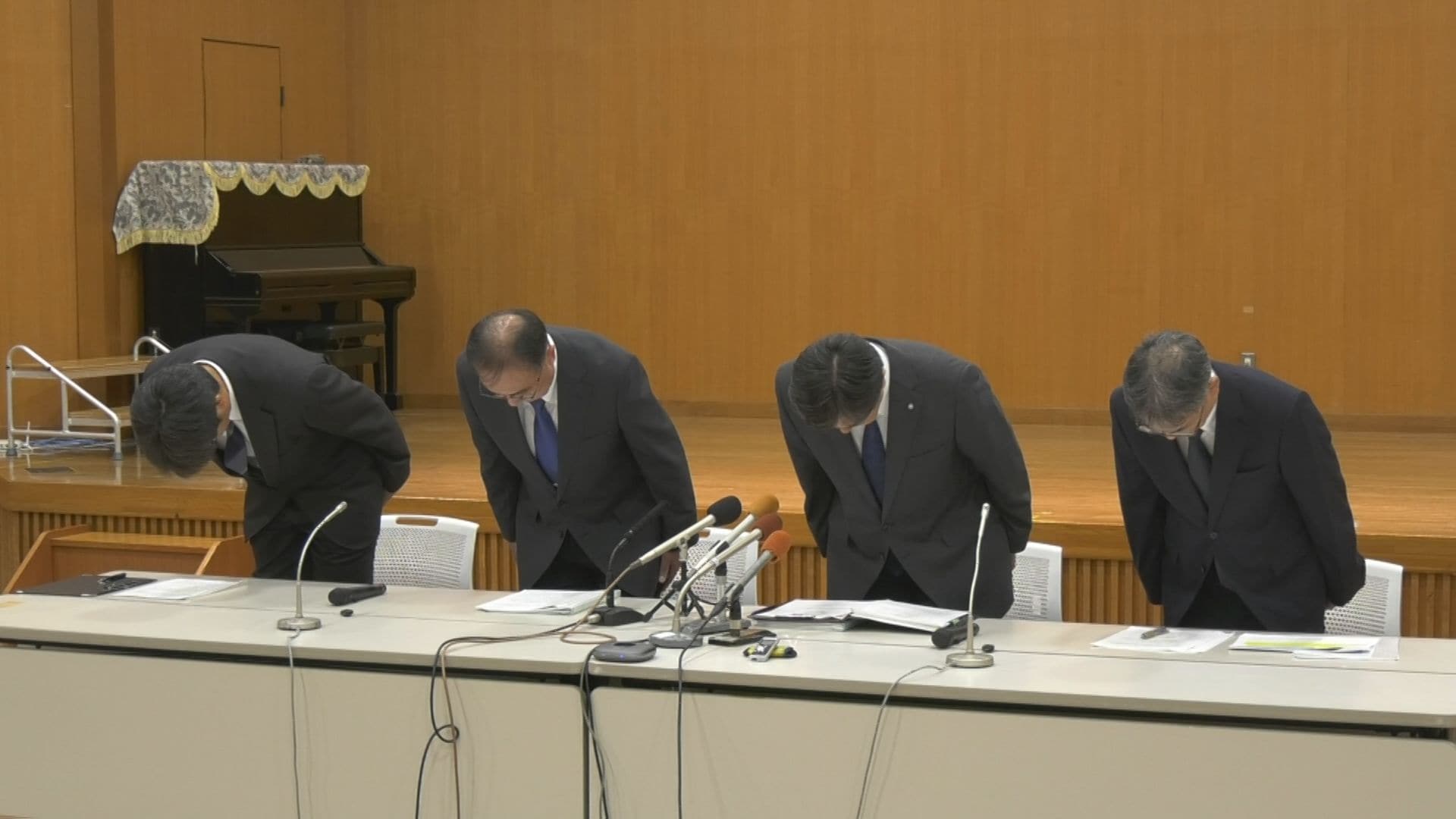 植田正治写真美術館」前館長が、入館料の一部を抜き取り合計2600万円