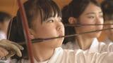 高校日本一を目指して静かな熱戦 60メートル離れた場所にある直径1メートルの的を射貫く「全国高校遠的弓道大会」 | 福岡のニュース|RKB NEWS|RKB毎日放送