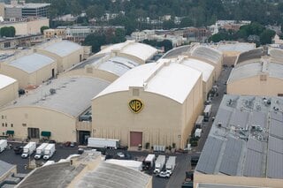 ワーナー、パラマウントとの協議再開を検討－入札合戦再燃の可能性| TBS CROSS DIG with Bloomberg