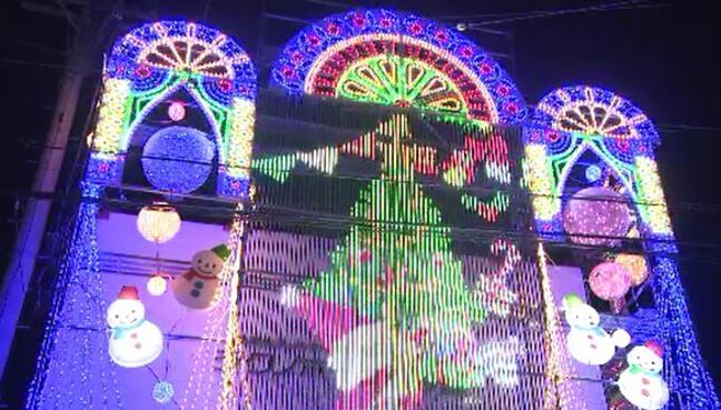 5万5000個のLED電球でクリスマスツリーや動くサンタクロースを表現　この先は正月やバレンタインバージョンに変化も　地域でお馴染み 今年も冬の夜彩る住宅建設会社のイルミネーション|TBS NEWS DIG