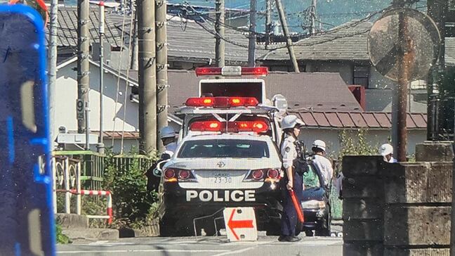 【速報】重体の模様だった女性が死亡　自宅前の道路で乗用車とぶつかる　山梨|TBS NEWS DIG