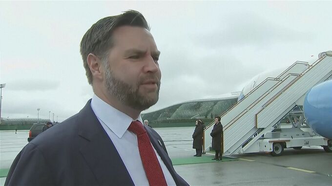 米バンス副大統領「政治について減らず口をたたくためにそこにいるのではない」　米五輪代表の政治発言に忠告