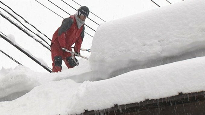 家屋倒壊の恐れ 長岡市にも『災害救助法』“雪下ろし”費用を国と県で負担　前日の小千谷と魚沼に引き続き適用を拡大　新潟県|TBS NEWS DIG