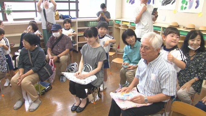 感謝を込めて似顔絵をプレゼント　幼稚園で祖父母を招いてお楽しみ会　|　大分のニュース｜OBS NEWS｜大分放送