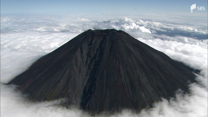 中国籍の男子大学生が富士山元祖七合目付近で遭難 2時間半後に救助される 警察は計画的な登山を呼びかけ＝静岡県　|　静岡のニュース | SBSNEWS | 静岡放送