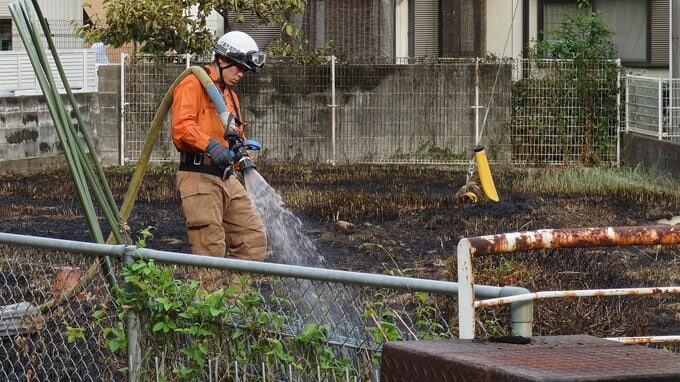「枯れ草が燃えて建物に燃え移りそう」畑の枯れ草を焼く火事「草を集めて燃やしていたら…」　広島・西区|TBS NEWS DIG