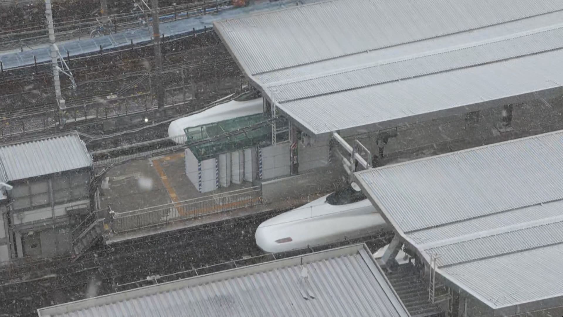 【交通情報まとめ】鉄道・高速道路・空の便など東海3県の交通情報　大雪で運転見合わせや通行止めも（午前11時現在）