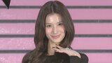 【 TWICE・SANA 】 黒レザーのミニスカートで表参道ヒルズに降臨 「心地よく自分らしくいられるリップが好きです」 抜群のスタイルで会場を陶酔させる|TBS NEWS DIG